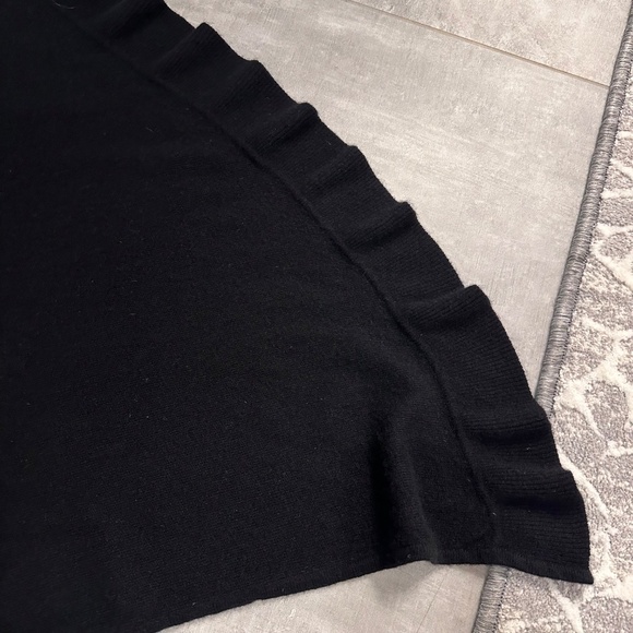 Black Cashmere Ruffled Edge Cape Cashmere from Saks Fifth Ave 140" Sweep! - Picture 7 of 7